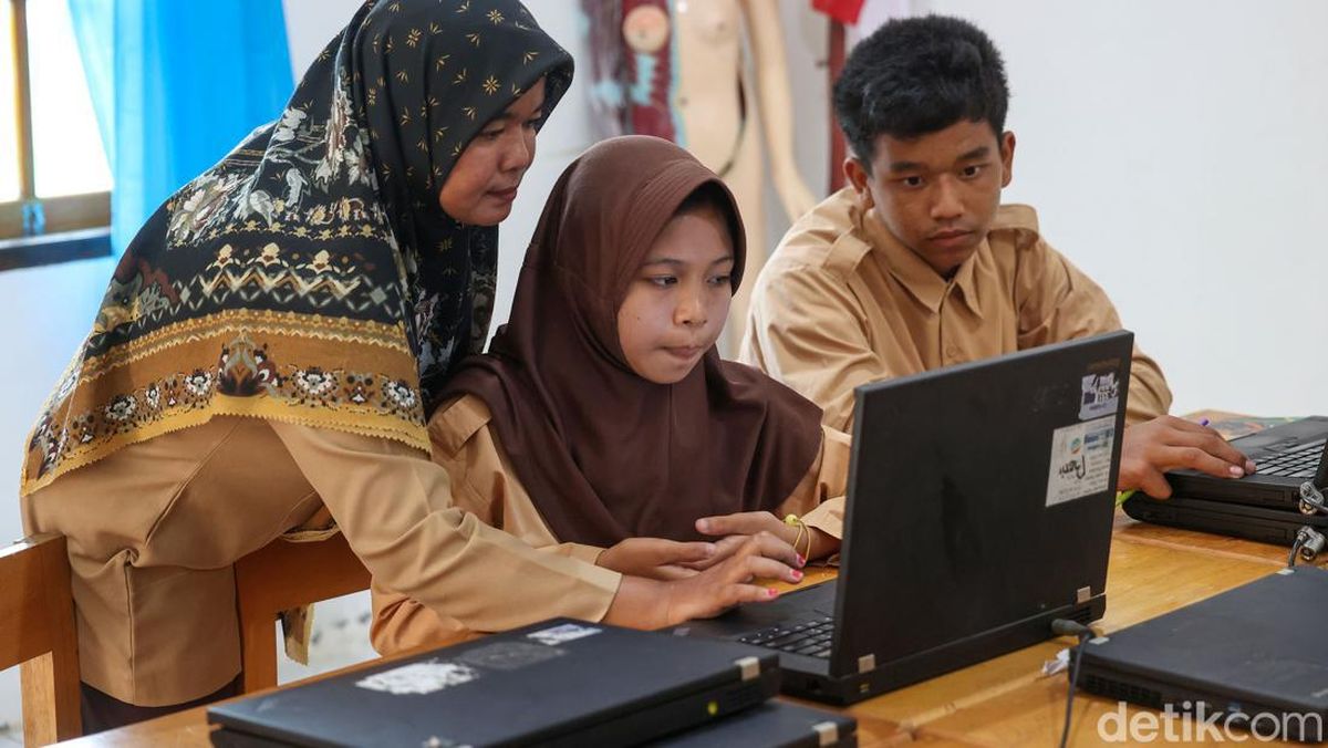 Mengajar dan Belajar di Era Digital: Apa Peluang dan Tantangannya?